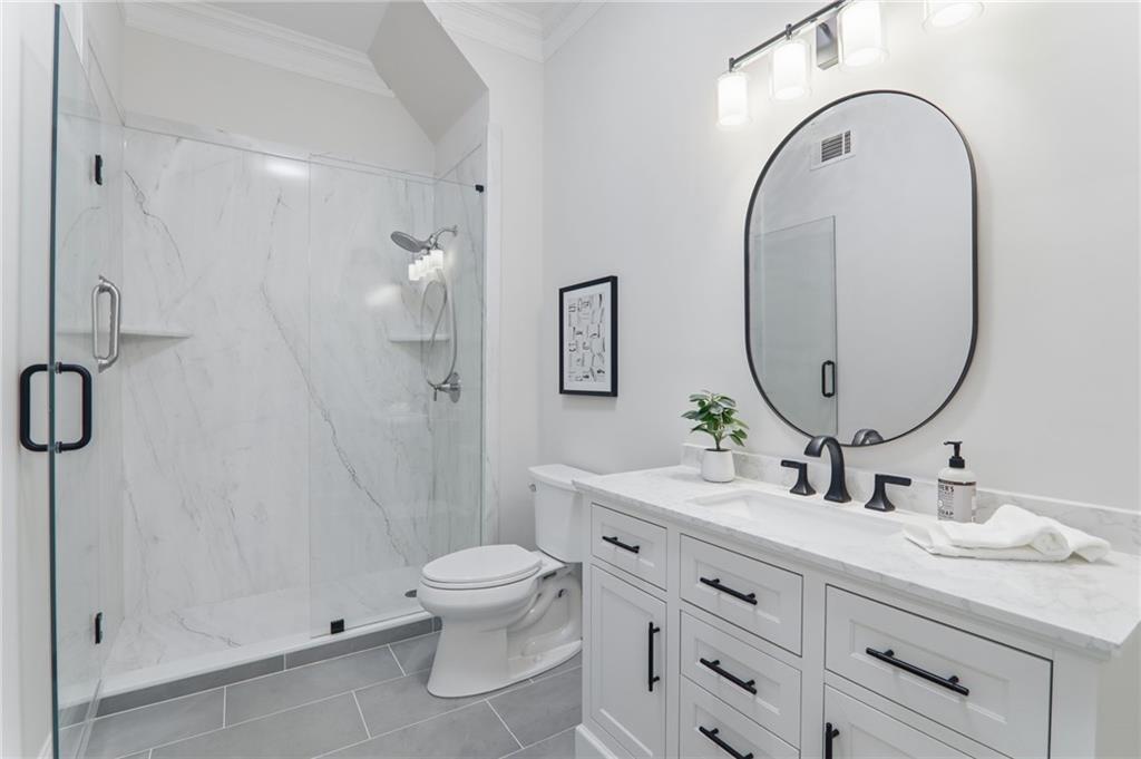 650 Greenview Terrace