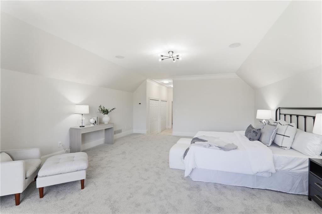 650 Greenview Terrace