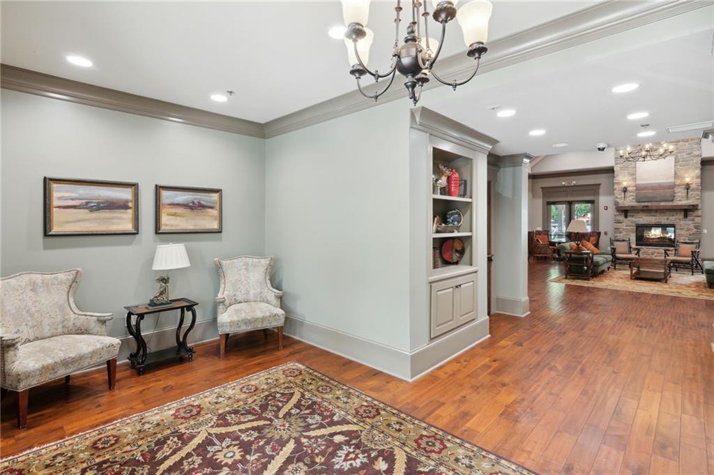 715 Crown Cove
