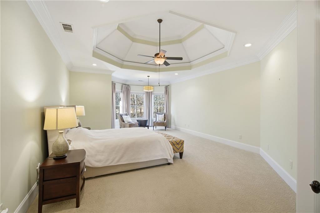 715 Crown Cove