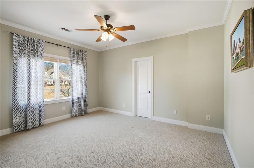 715 Crown Cove