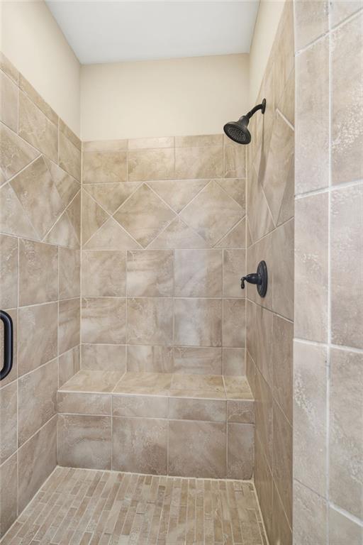 715 Crown Cove