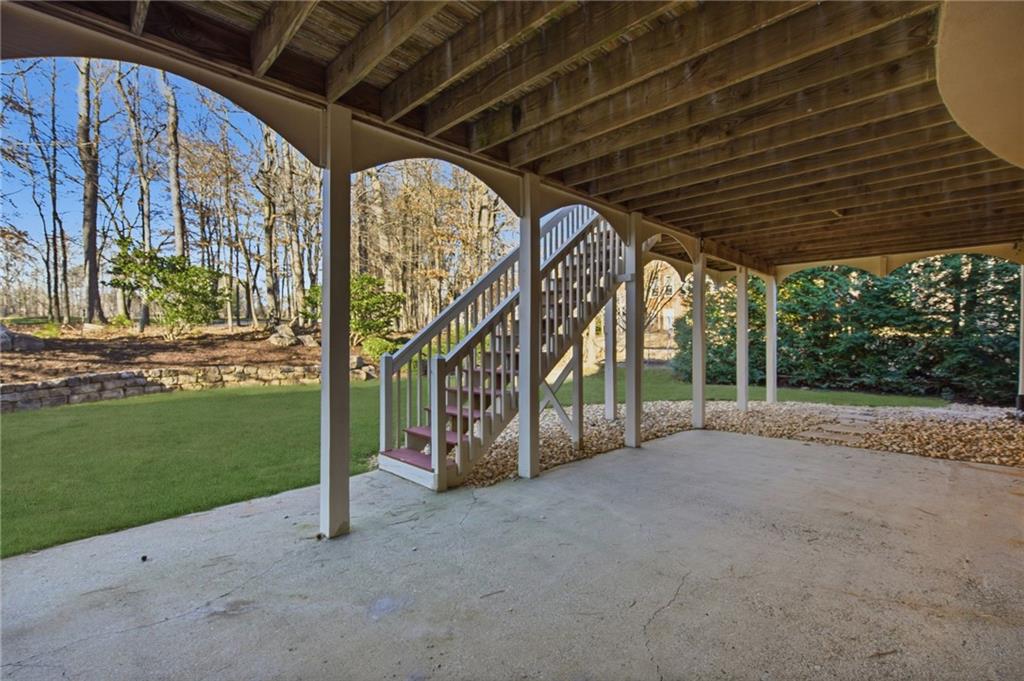 715 Crown Cove