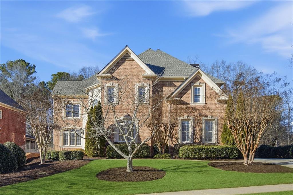 715 Crown Cove