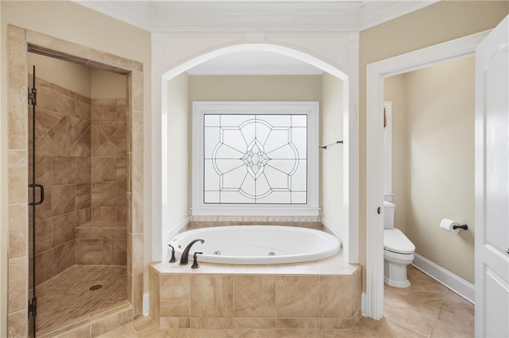 715 Crown Cove