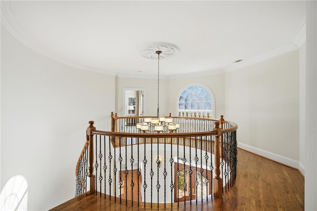 715 Crown Cove