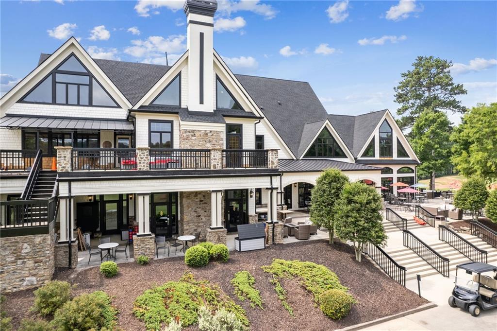 715 Crown Cove
