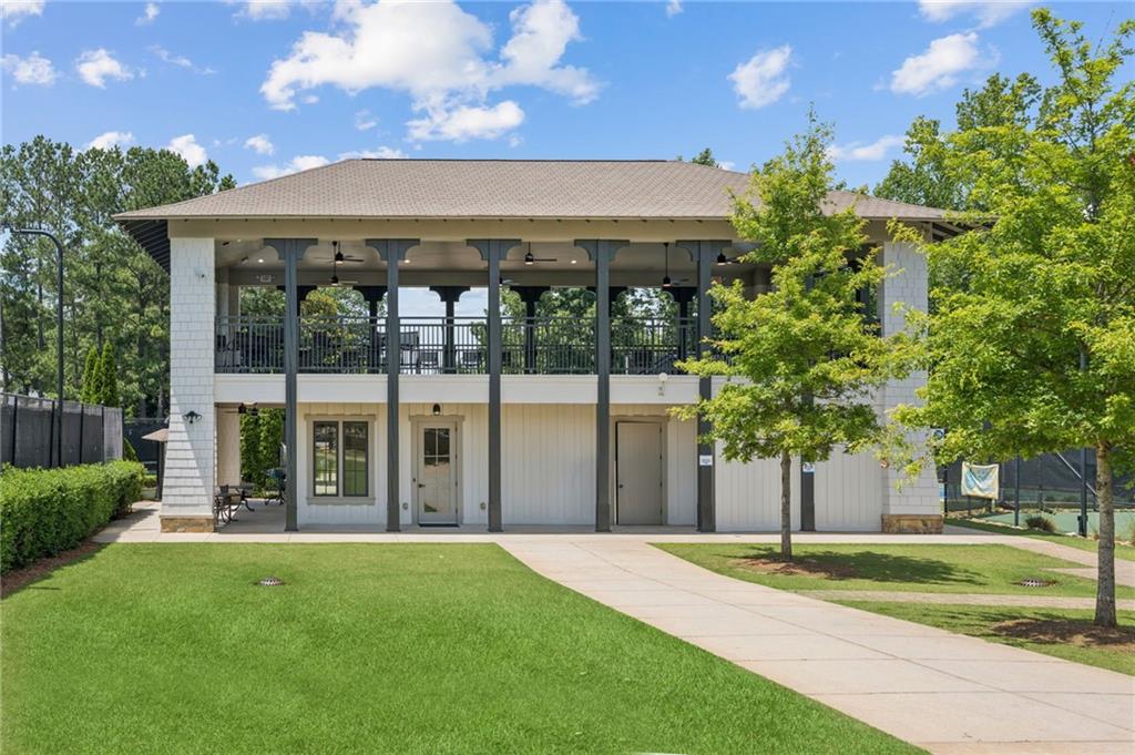 715 Crown Cove