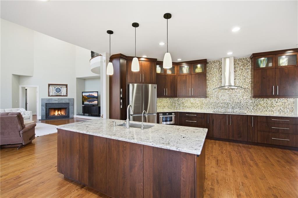715 Crown Cove
