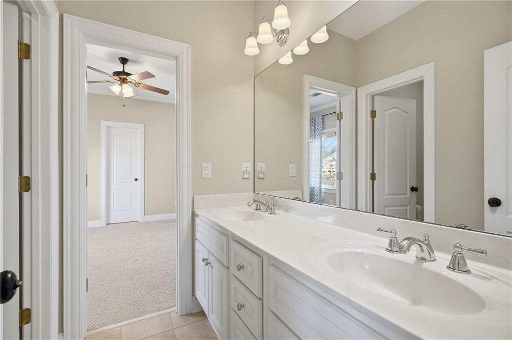 715 Crown Cove