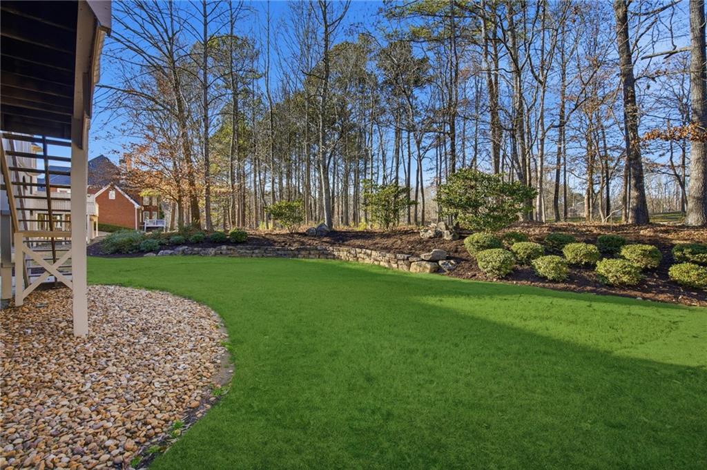 715 Crown Cove