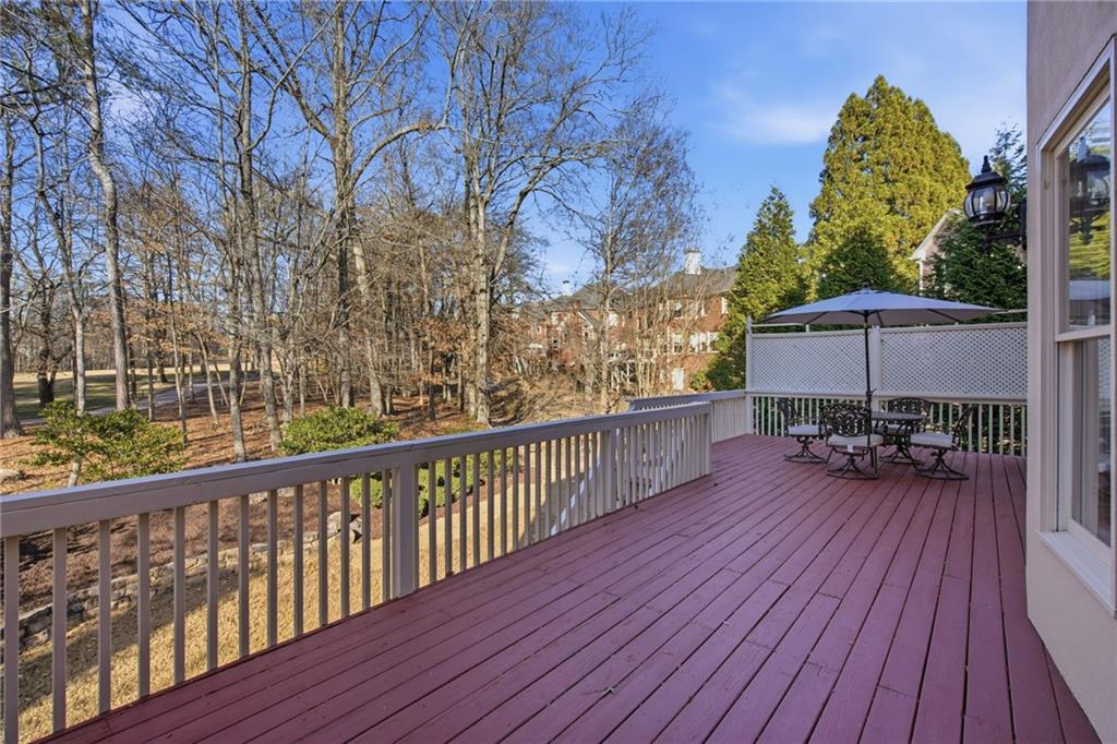 715 Crown Cove