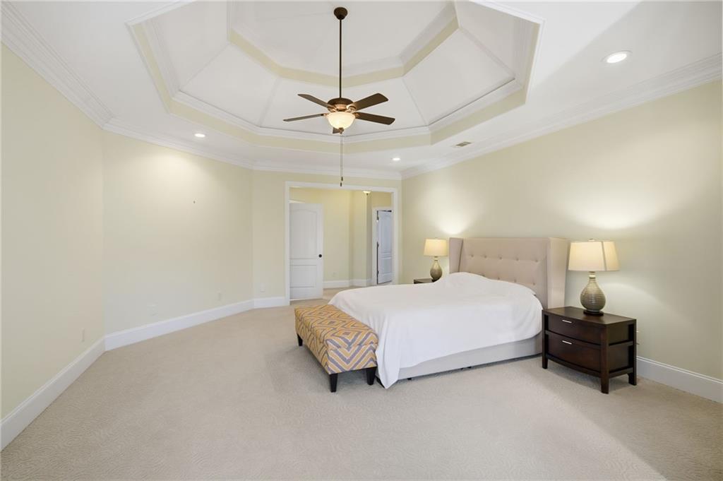 715 Crown Cove