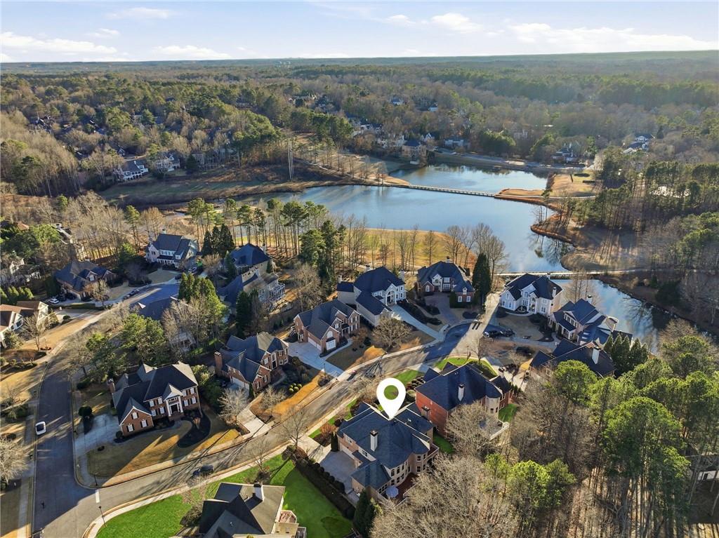 715 Crown Cove