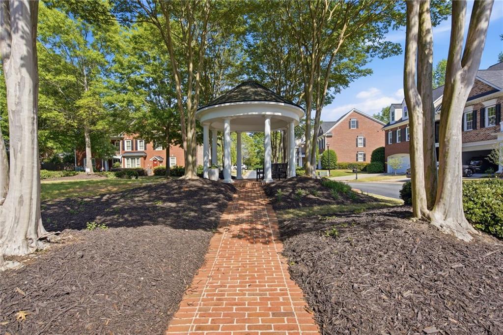 2416 Loxford Lane