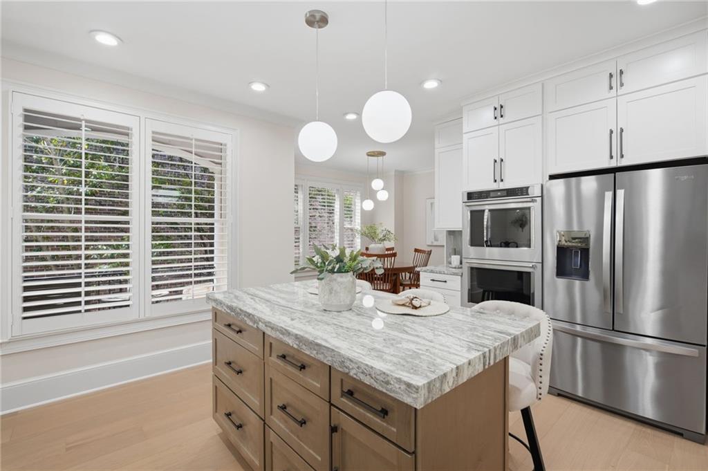 2416 Loxford Lane
