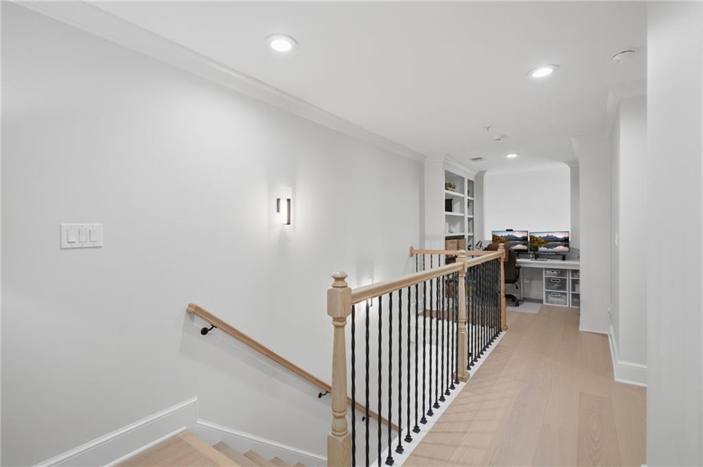 2416 Loxford Lane