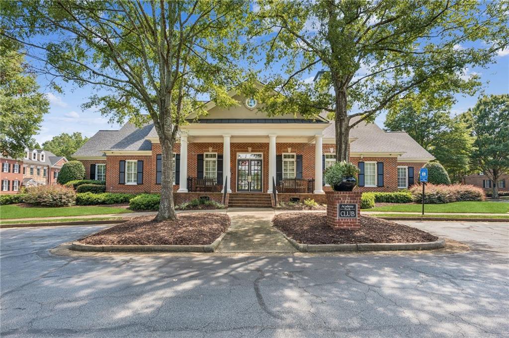 2416 Loxford Lane