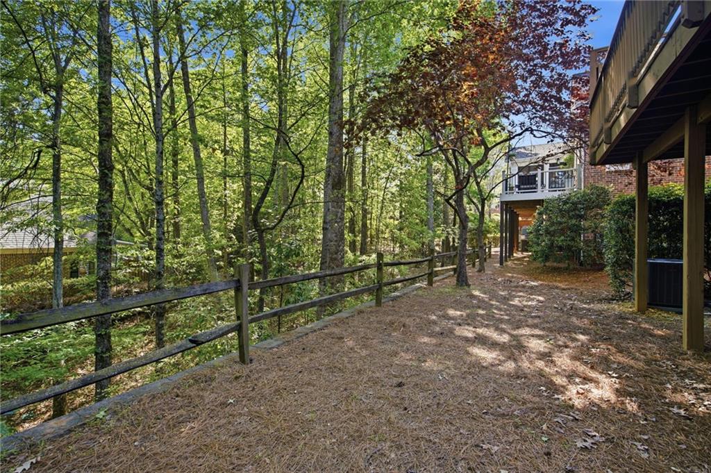 2416 Loxford Lane
