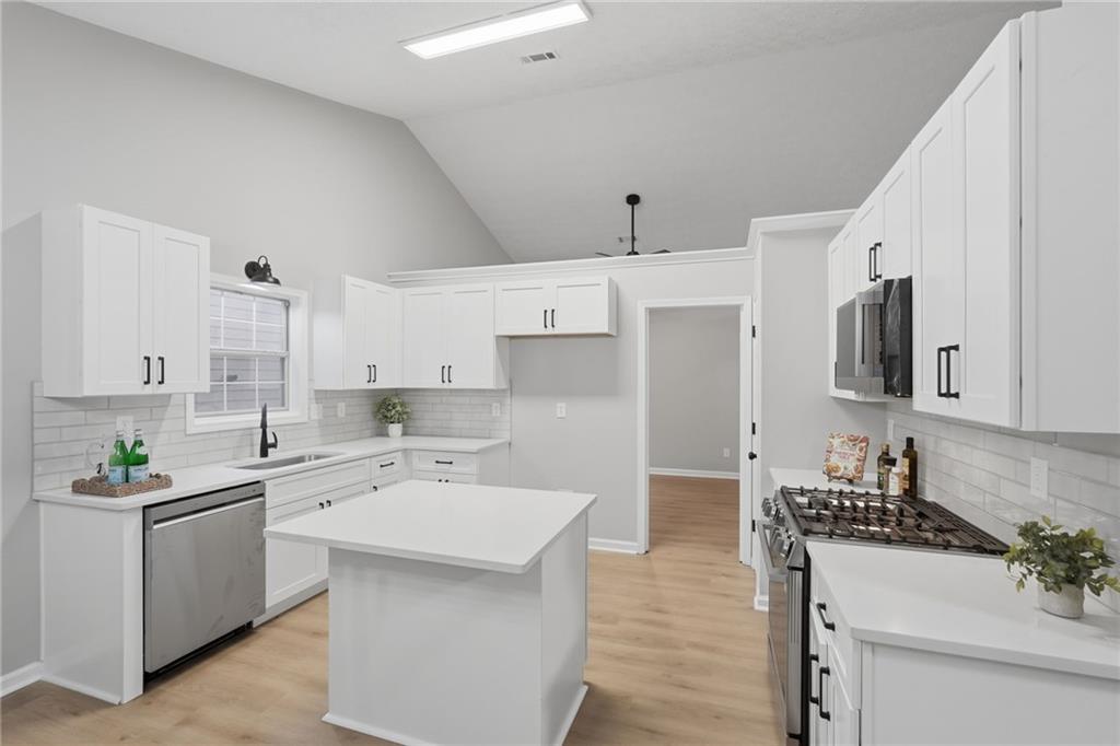 1140 Lendl Lane