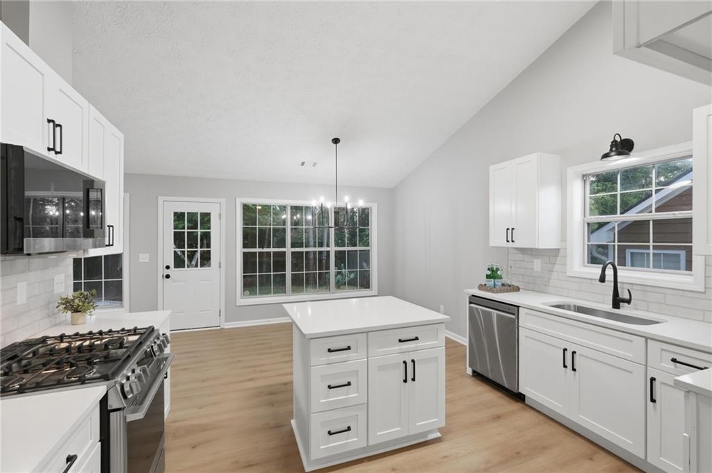 1140 Lendl Lane