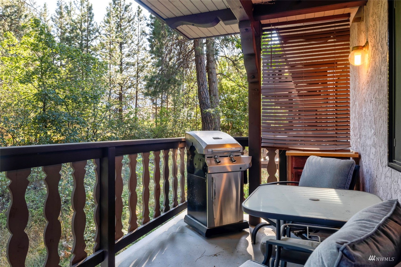 325 Division Street Unit: 207