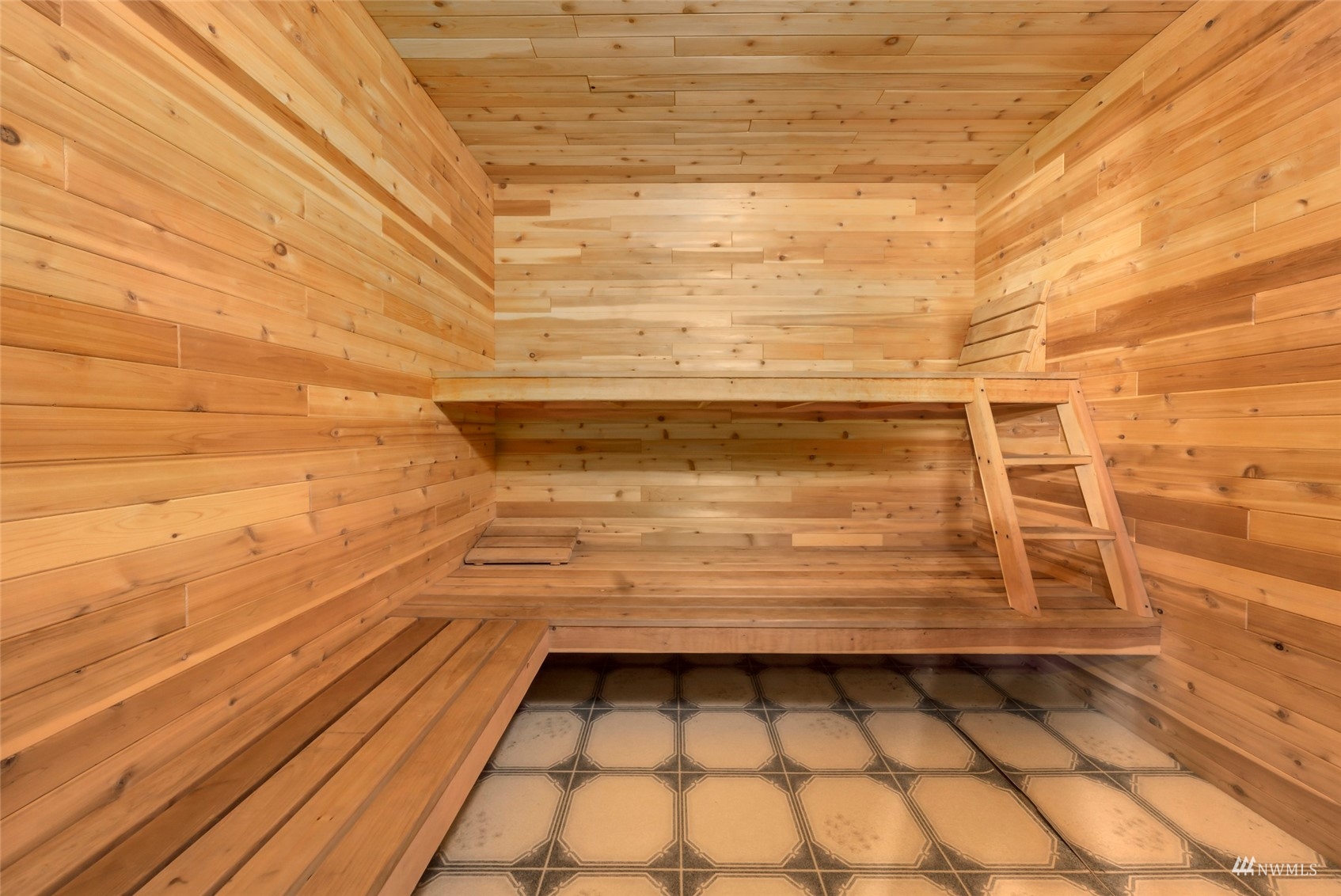 325 Division Street Unit: 207