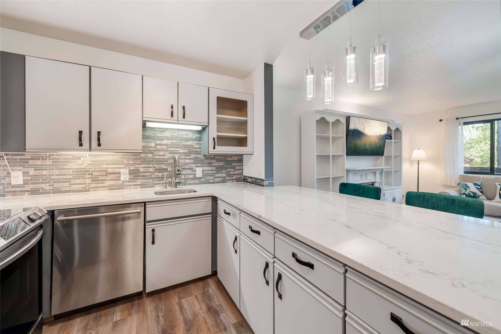 325 Division Street Unit: 207