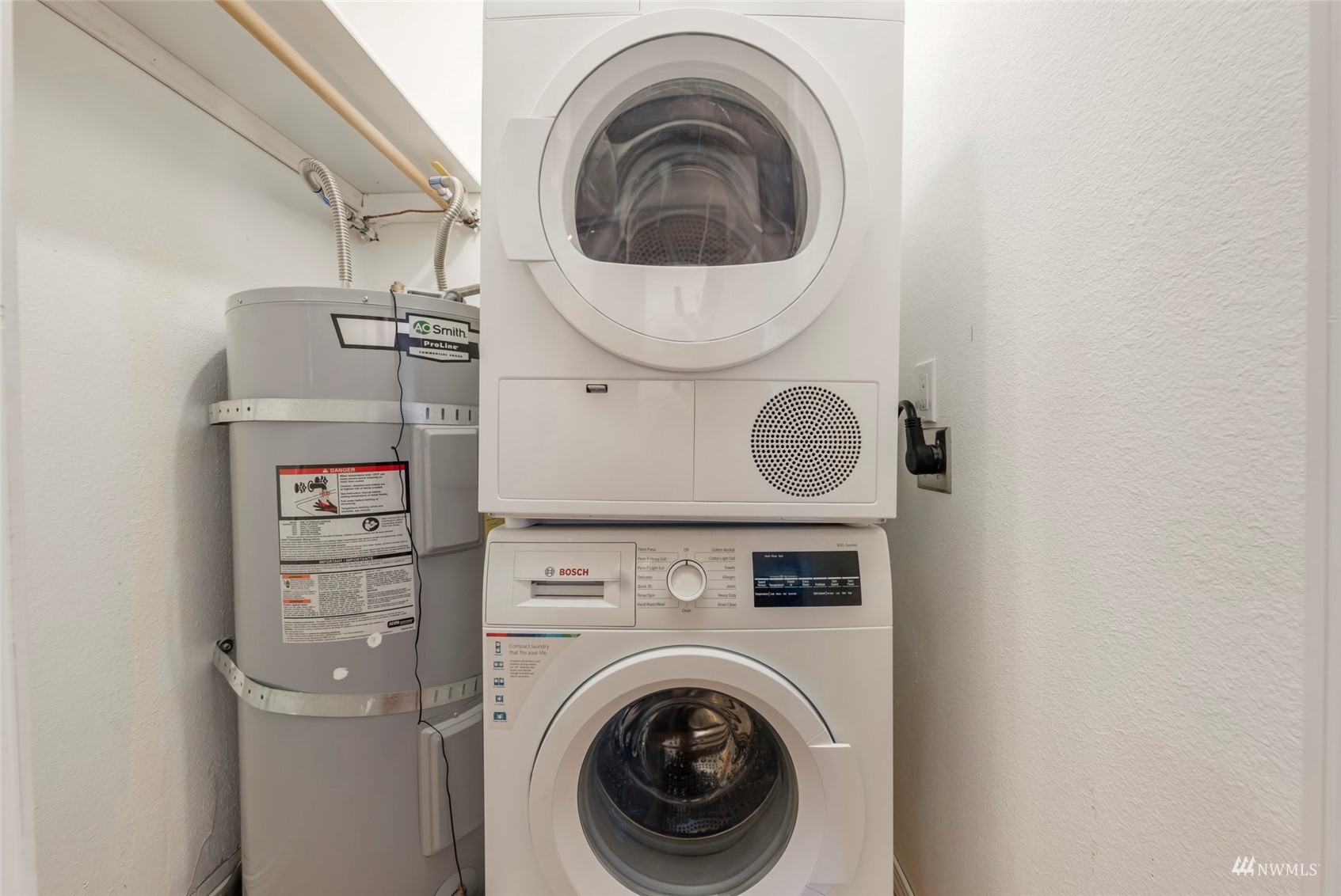 325 Division Street Unit: 207