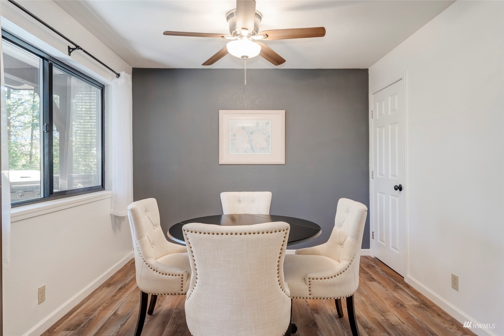 325 Division Street Unit: 207