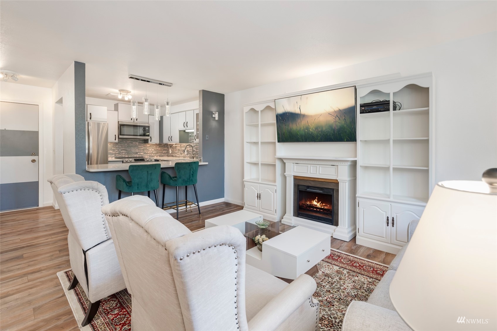 325 Division Street Unit: 207