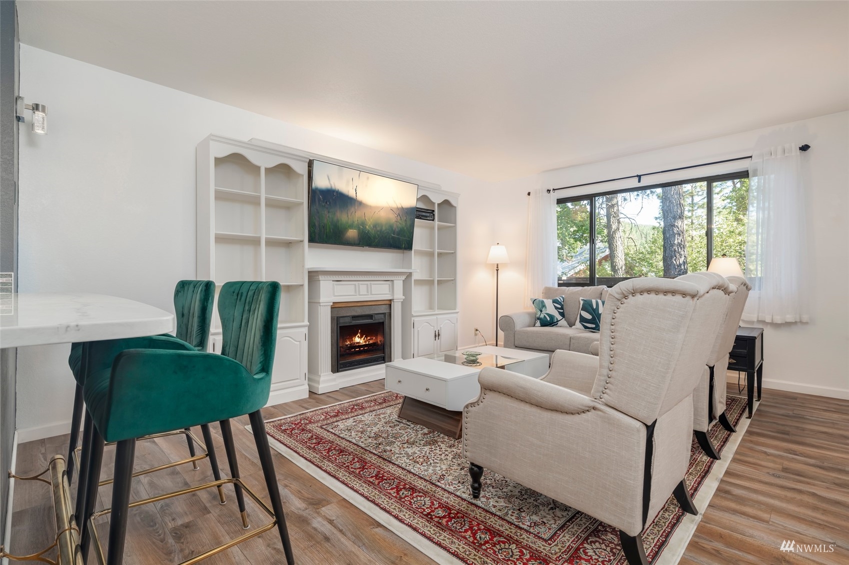 325 Division Street Unit: 207