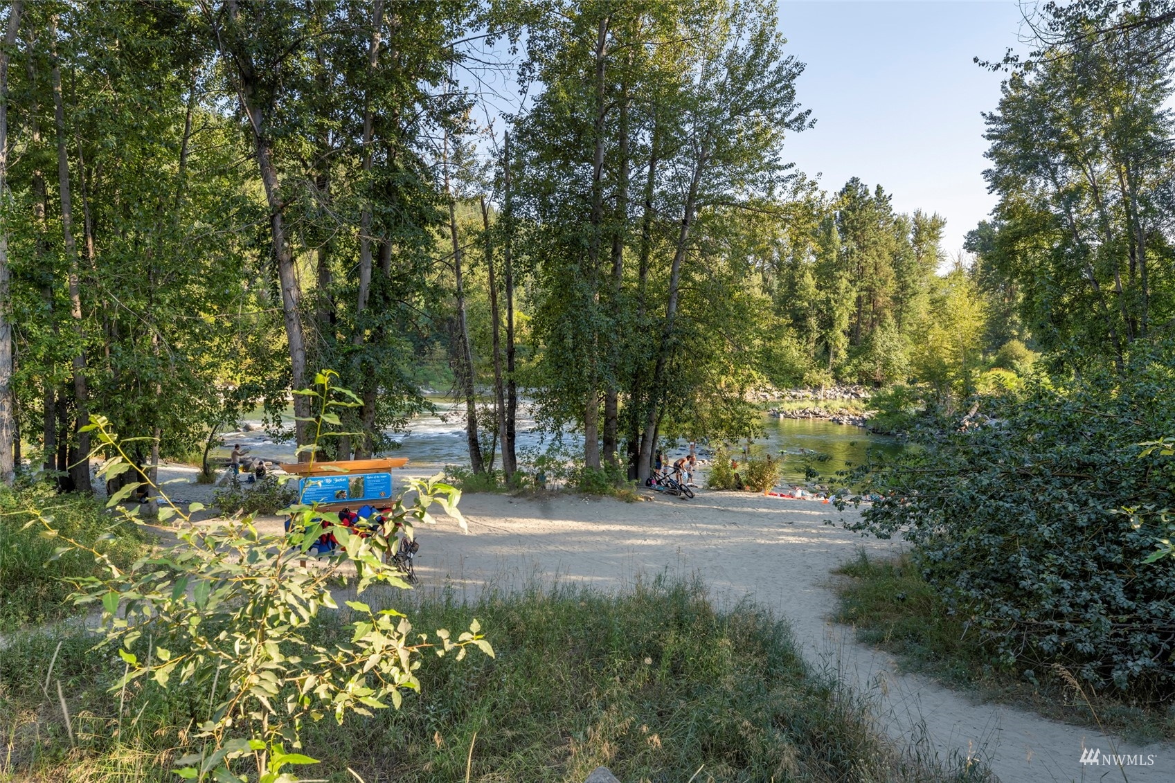 325 Division Street Unit: 207