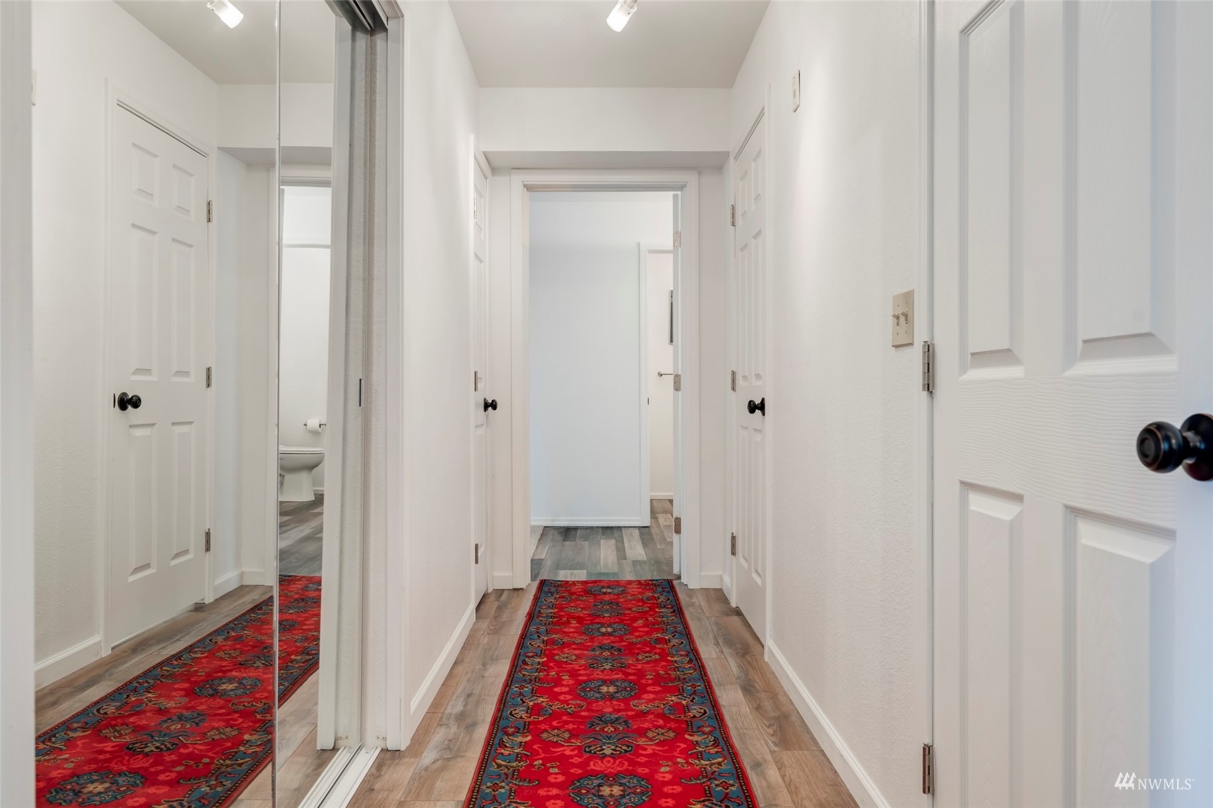 325 Division Street Unit: 207