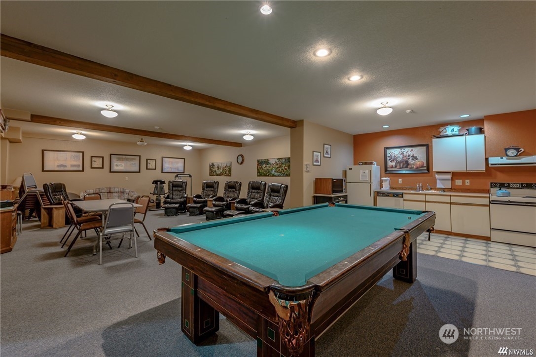 325 Division Street Unit: 109