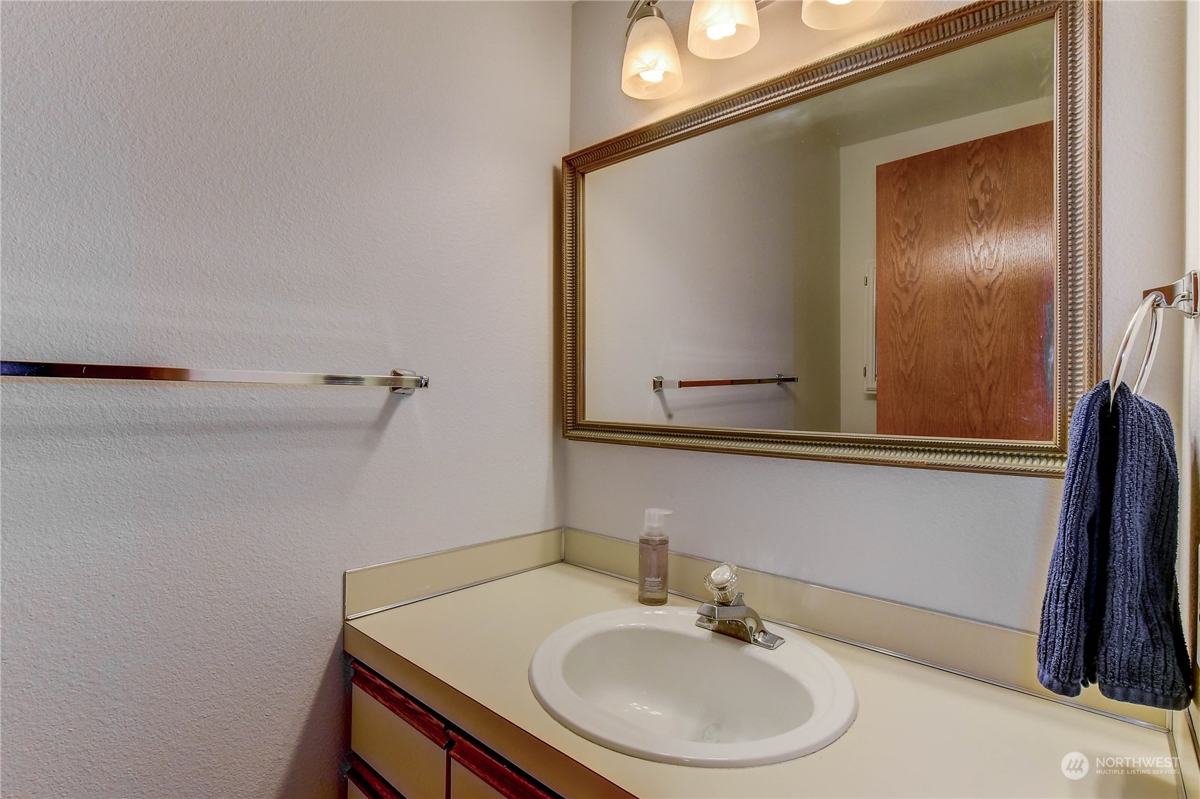 325 Division Street Unit: 109