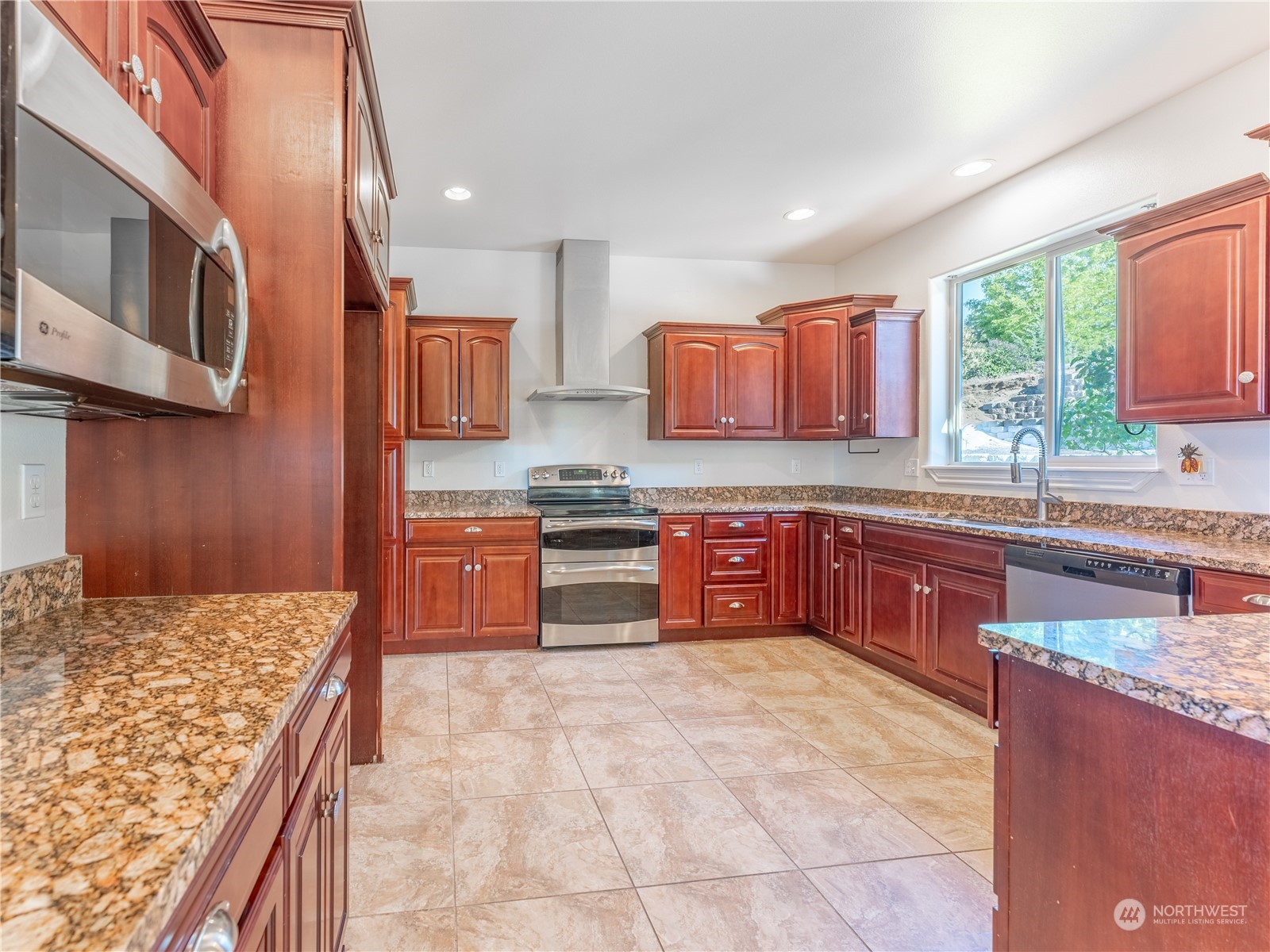 1989 Peach Haven Court