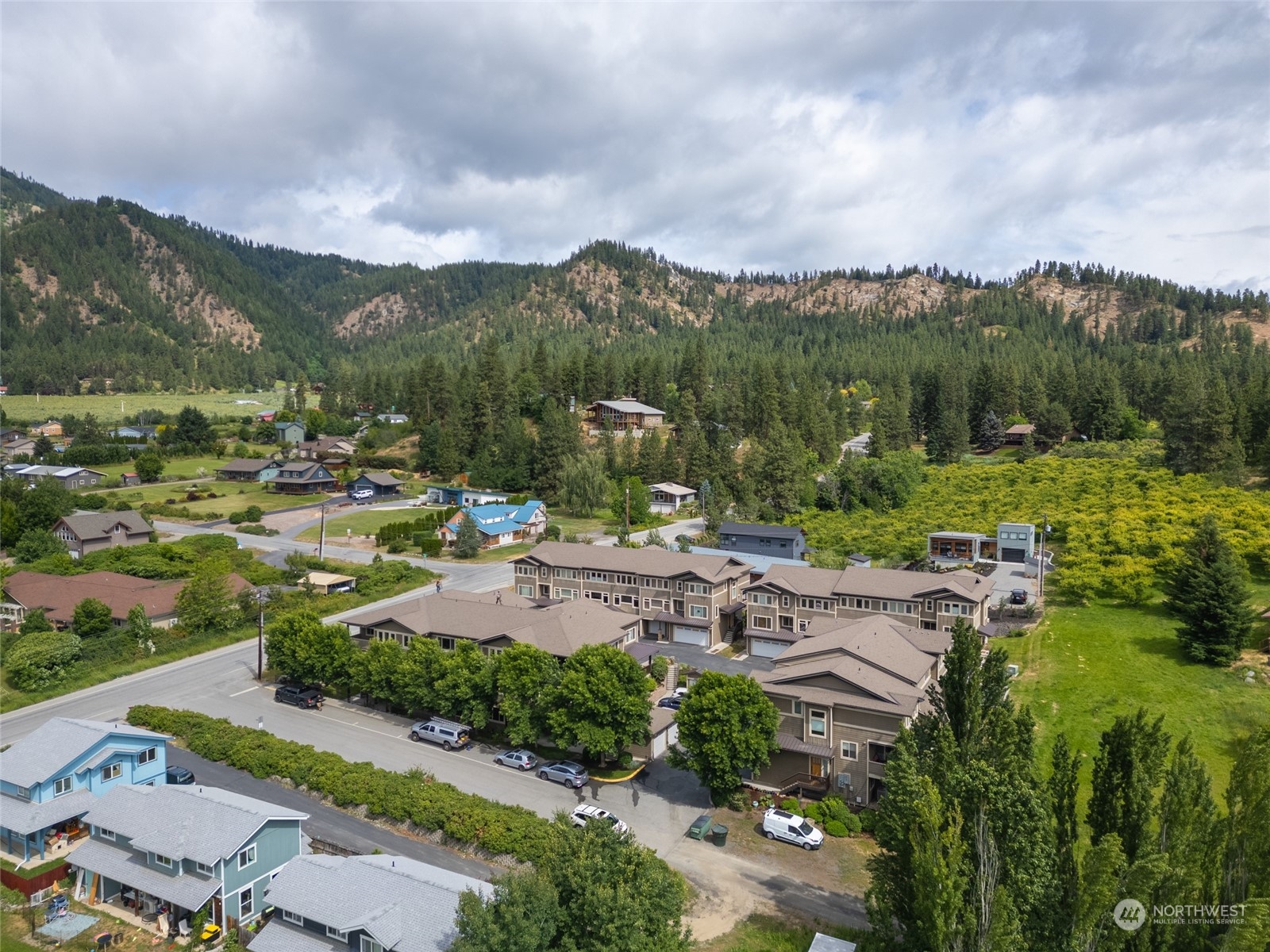 100 Ski Blick Strasse Unit: D-102