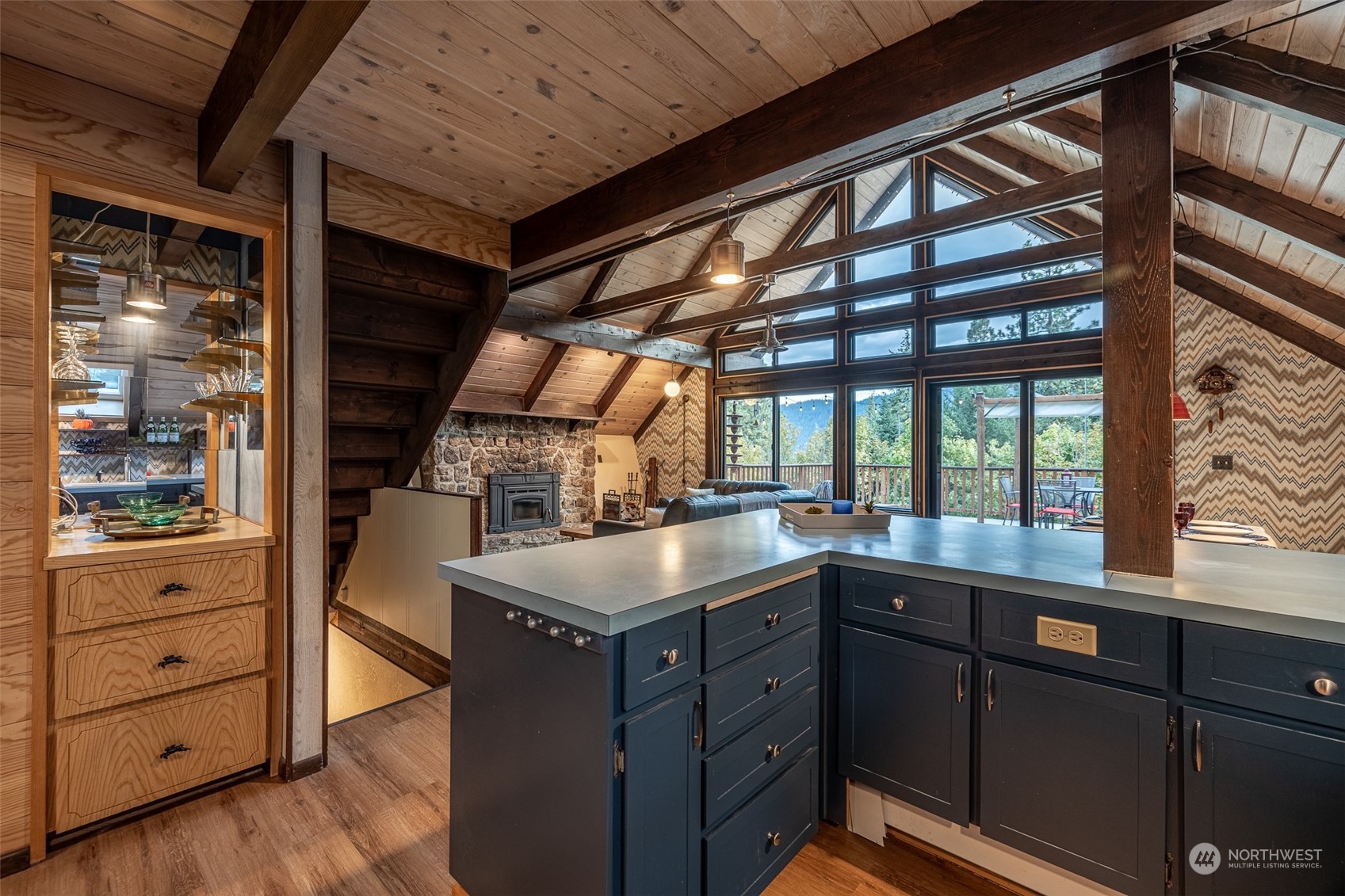 16724 Lakeview Drive