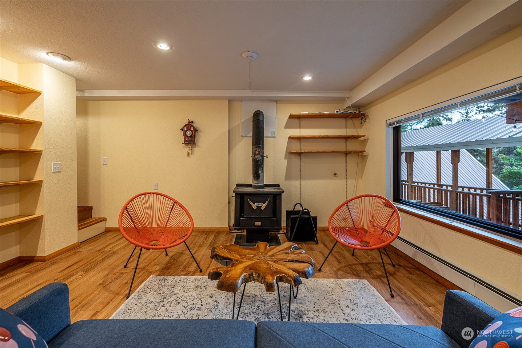 16724 Lakeview Drive