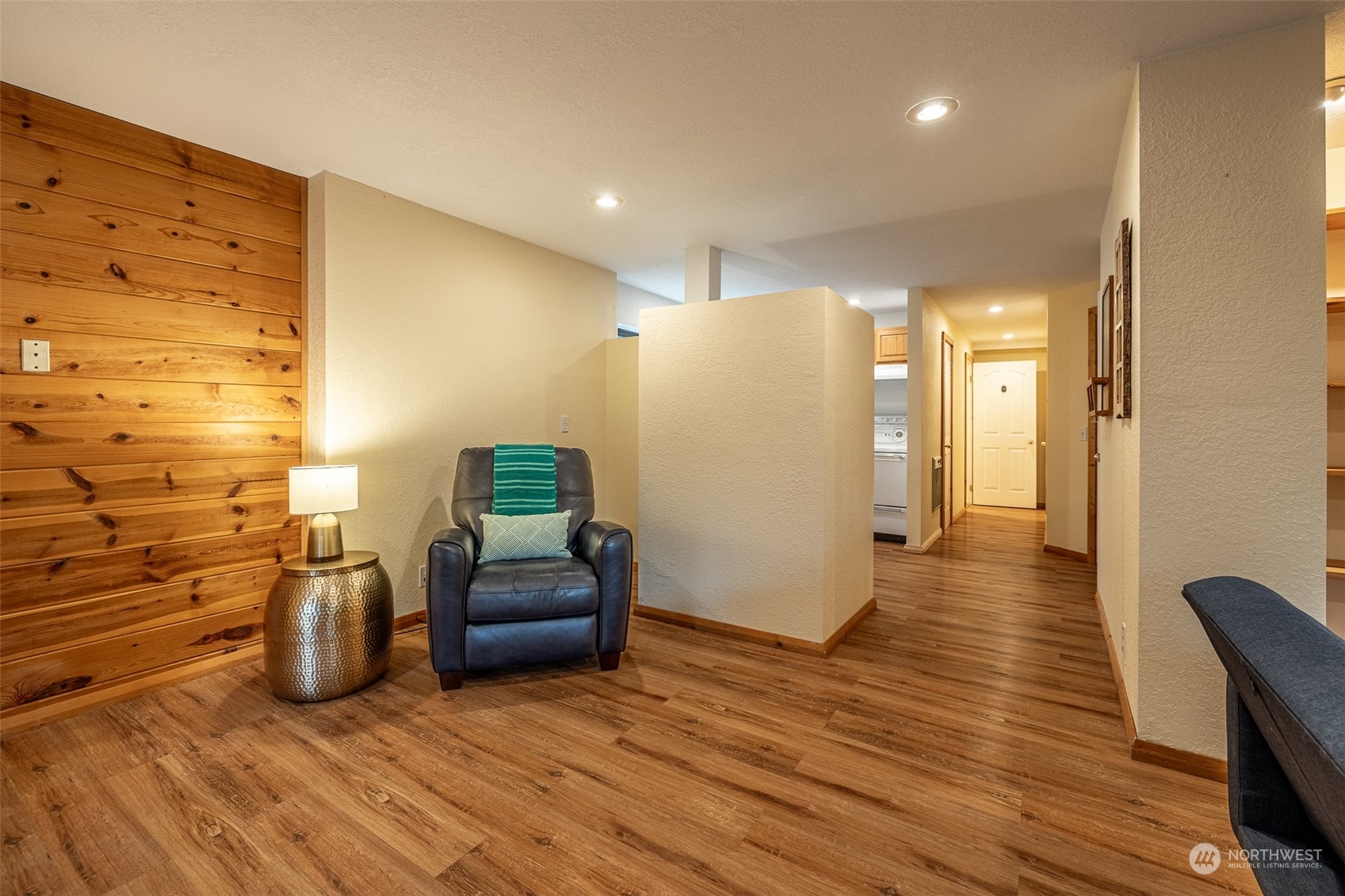 16724 Lakeview Drive