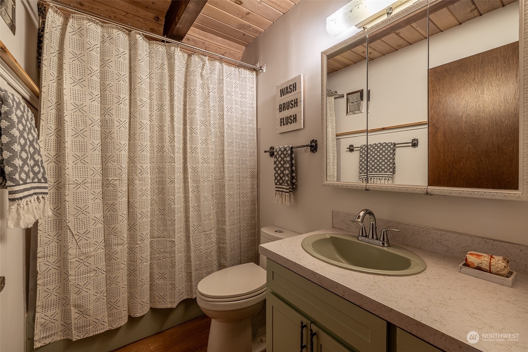 16724 Lakeview Drive