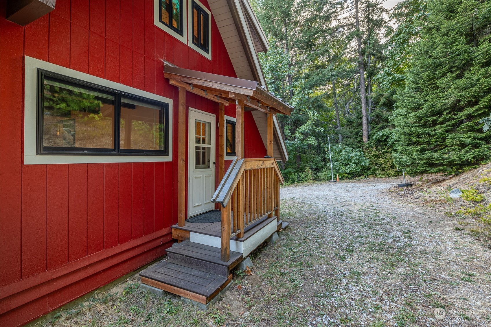 16724 Lakeview Drive