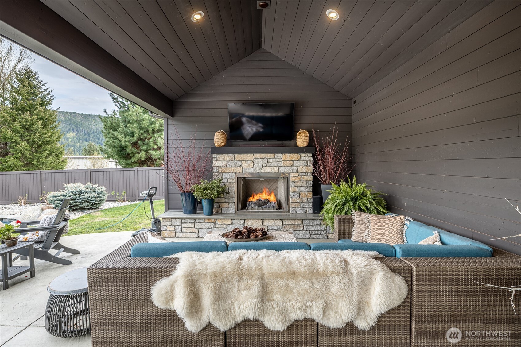 8105 Icicle Road