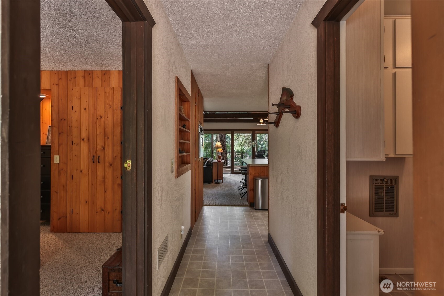 24302 Sadddle Street