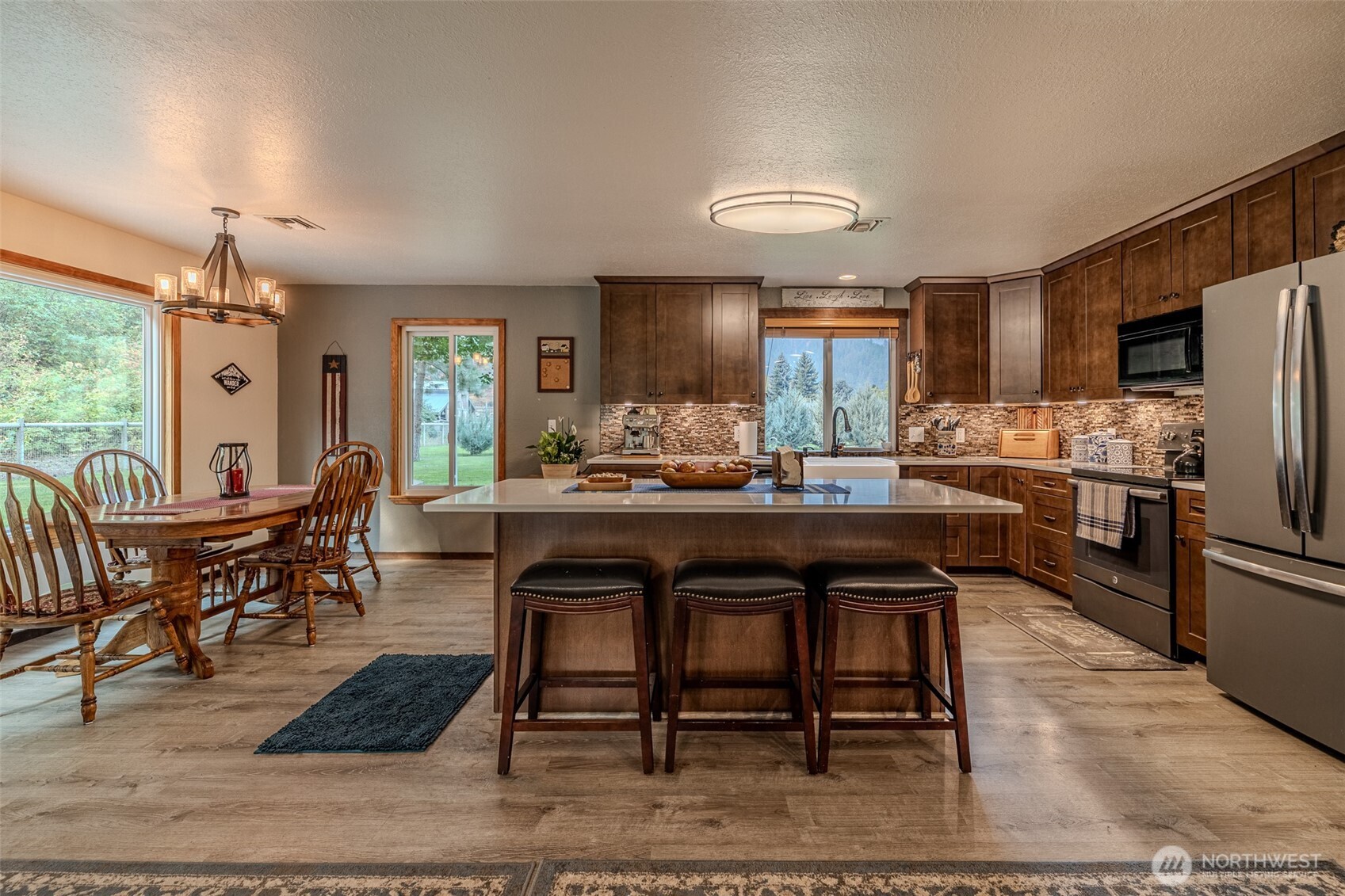 124 Cross Creek