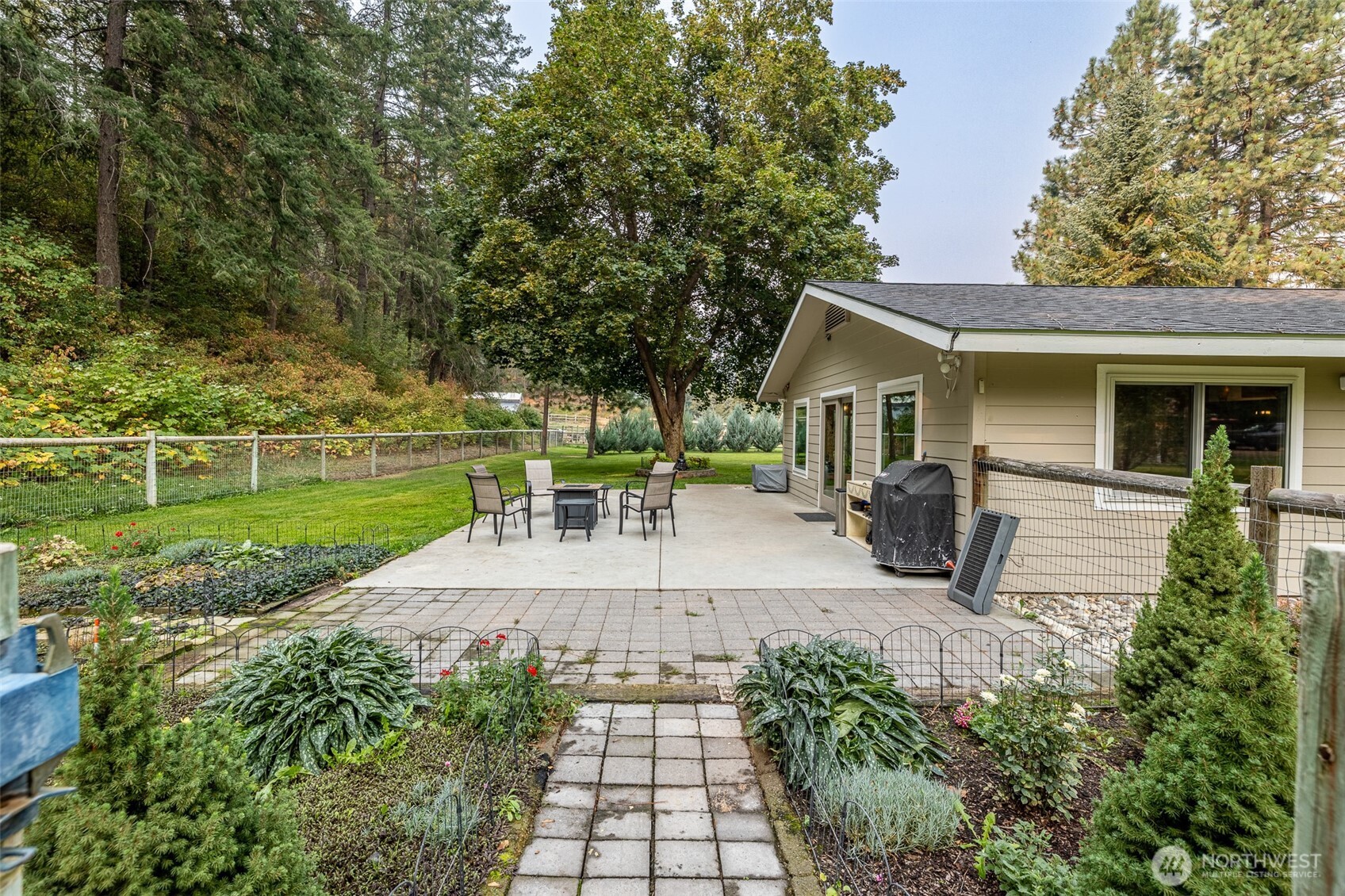124 Cross Creek
