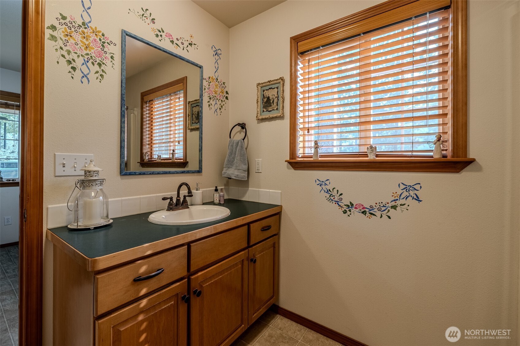124 Cross Creek