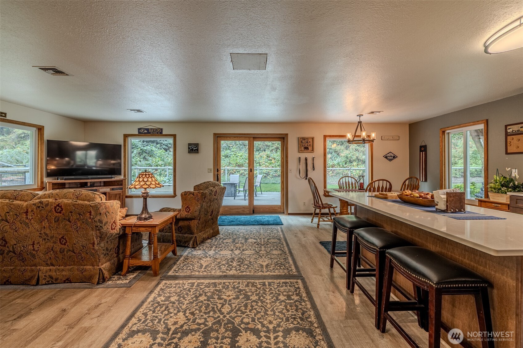 124 Cross Creek