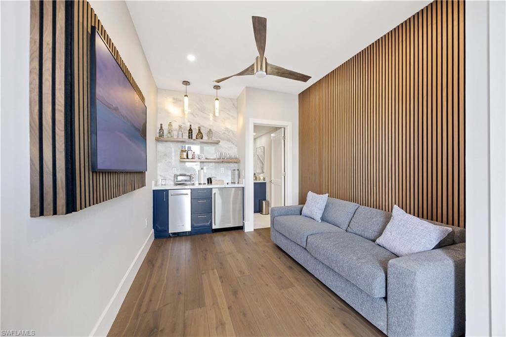 10420 Gulf Shore DR # 162